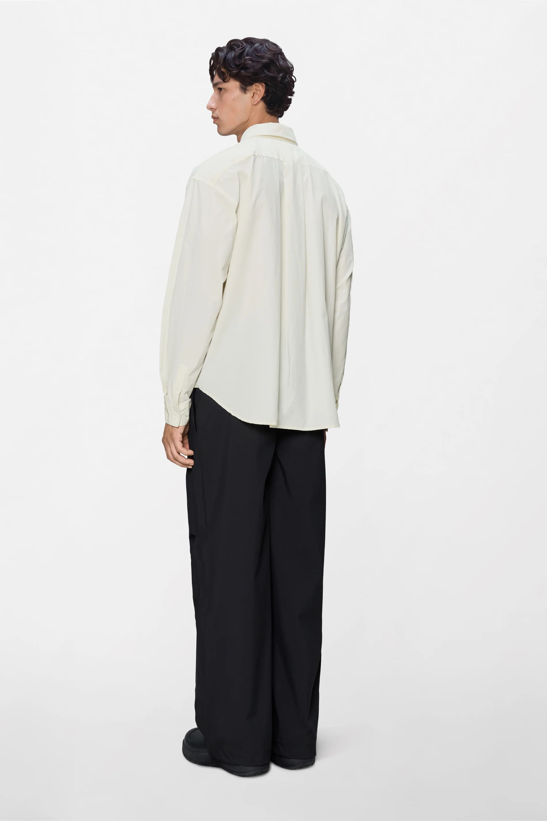 Light Woven Long Sleeve Shirt - Image 17
