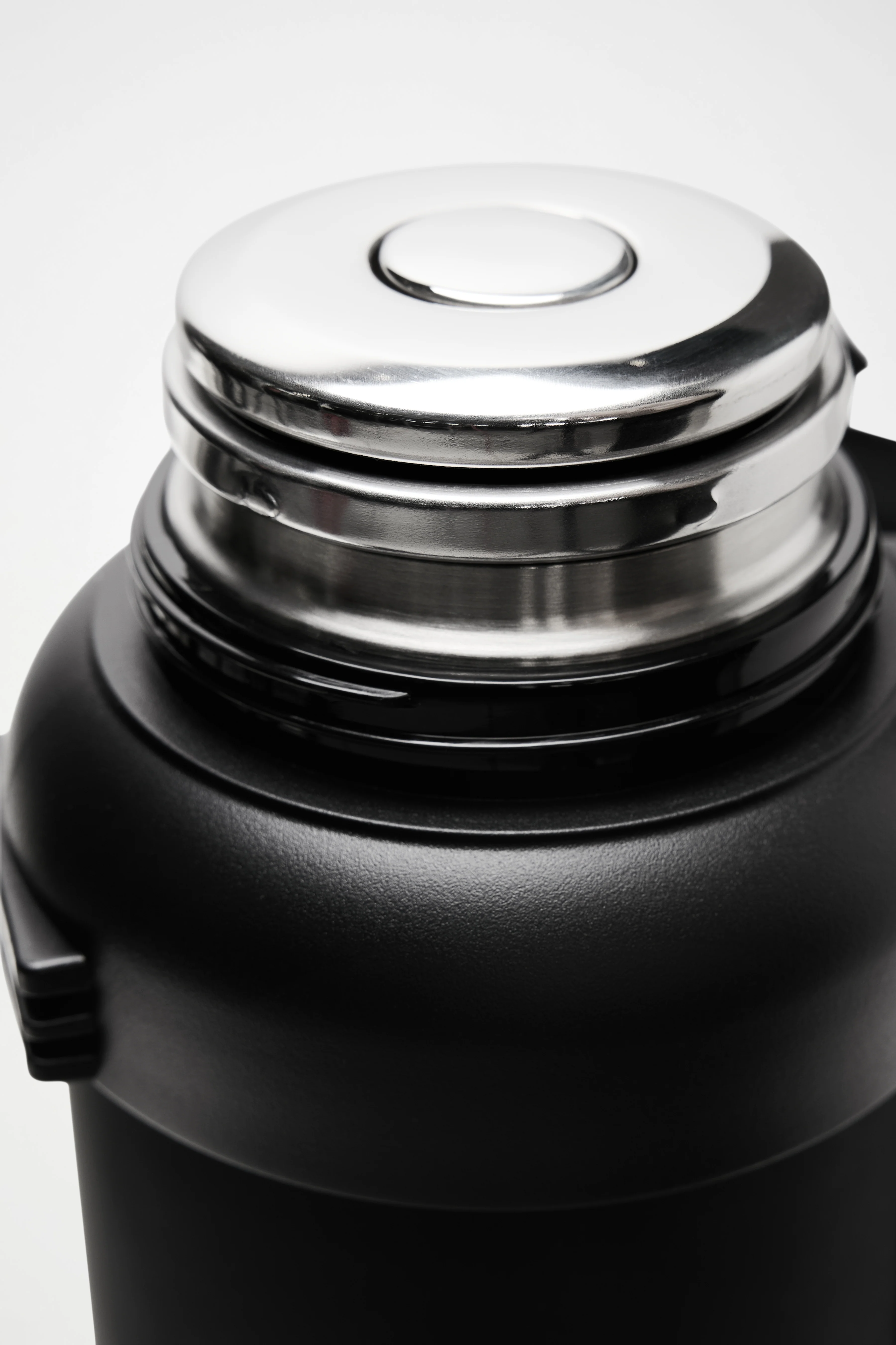 Stainless Steel Tumbler Vacuum Flask 1300ml - Image 13