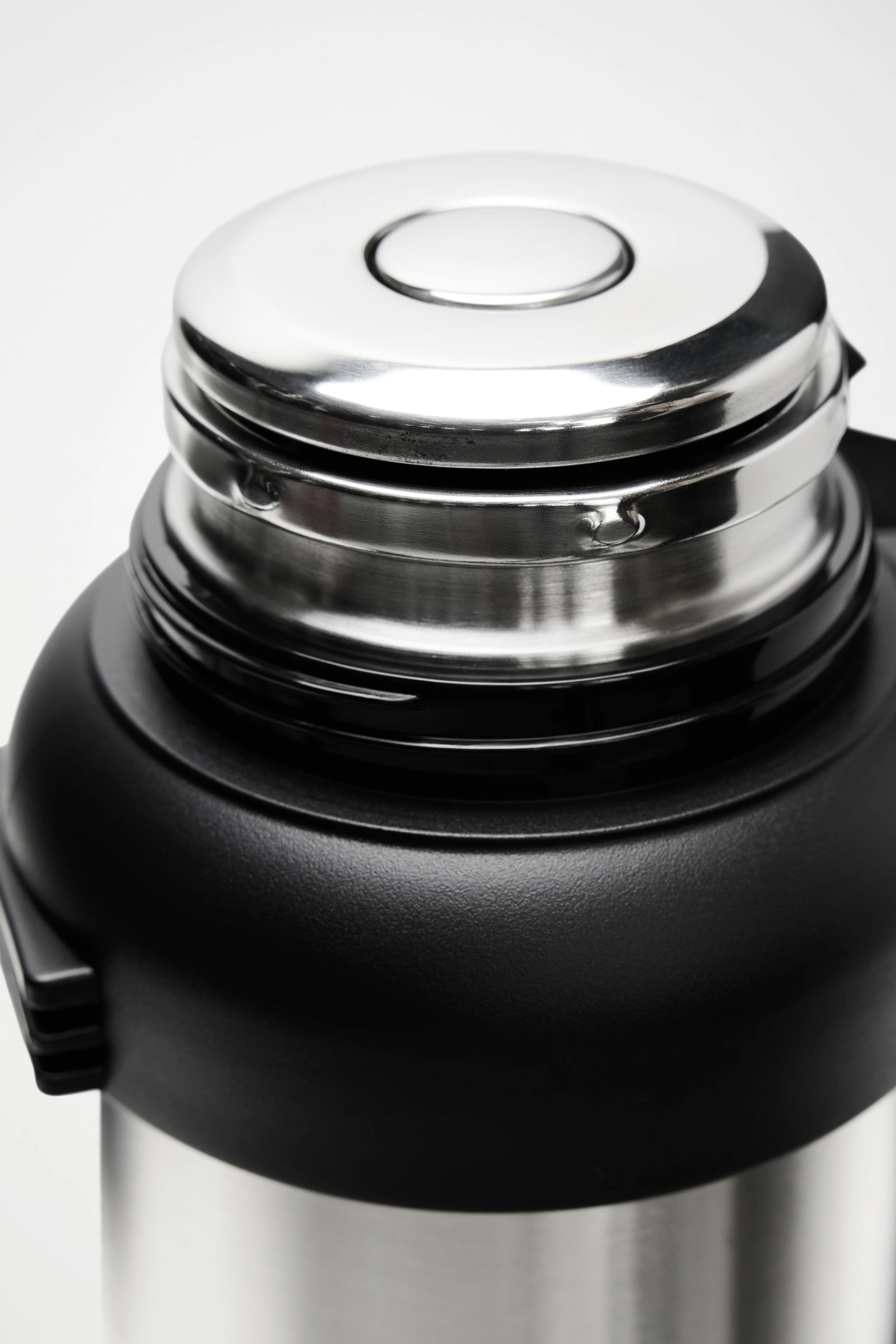 Stainless Steel Tumbler Vacuum Flask 1300ml - Image 4